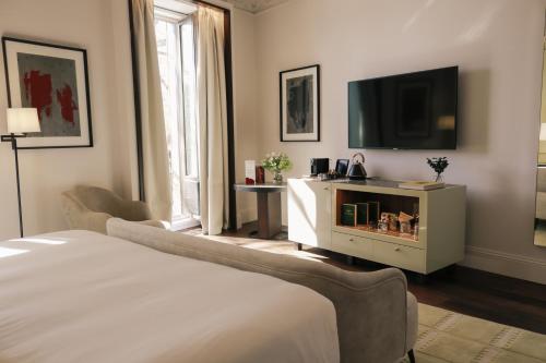 Hospes Puerta de Alcalá, a Member of Design Hotels