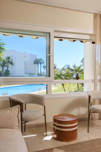 MARBELLA BANUS SUITES - Banús Playa Rocio, Brand New, Direct Access to the Beach, Terrace Direct Views of the Garden & Pool, 3-min Walk to Puerto Banús , Super Bright