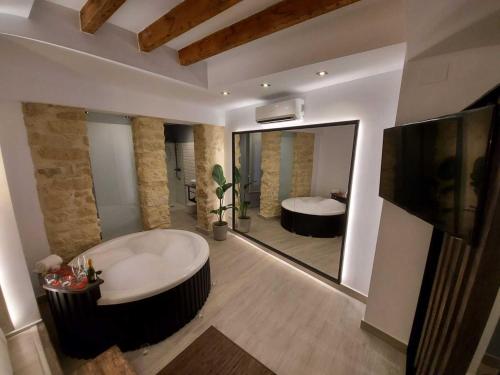 Deluxe Compact Flat with Jacuzzi