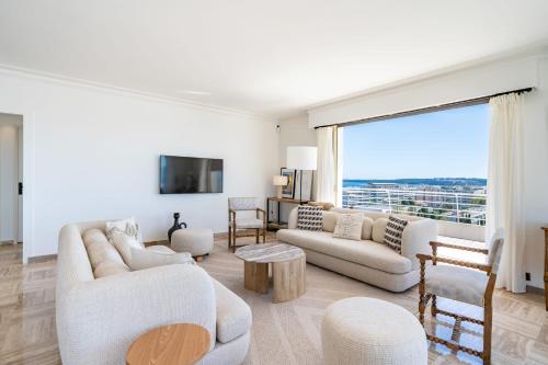 COZYSTAY Exceptional Apartment Sea View Top Floor Terrace & Garage