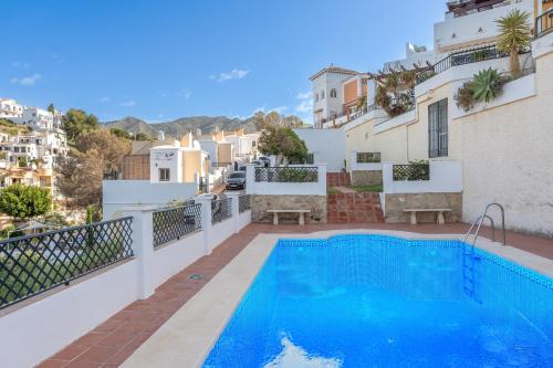 Sea View Home with 3 Terraces near Burriana Beach