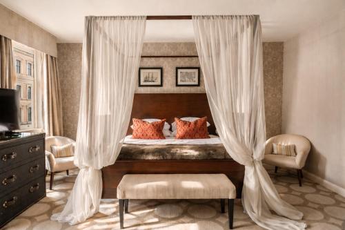 Grand Palace Hotel - Small Luxury Hotels of the World — Bedroom