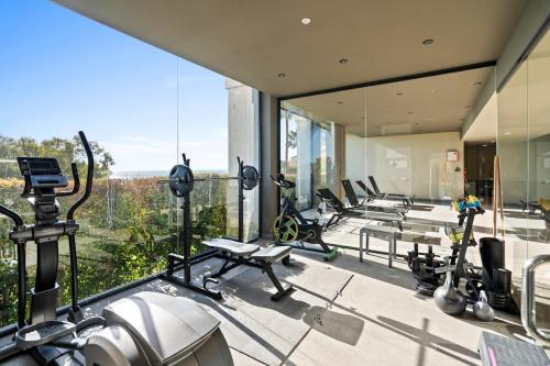 Bright apartment with seaview and a pool