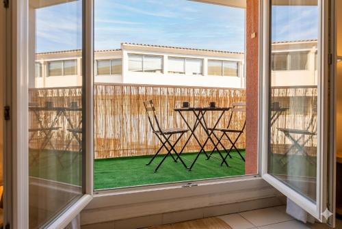 Airkeys Le Galice - Idéal Couple en Escapade Aix Culture & Détente - Terrasse Privée - Calme - Parking GRATUIT - Bastide Cézanne en face - Centre Aix 15min à pied - WIFI HD - Climatisation