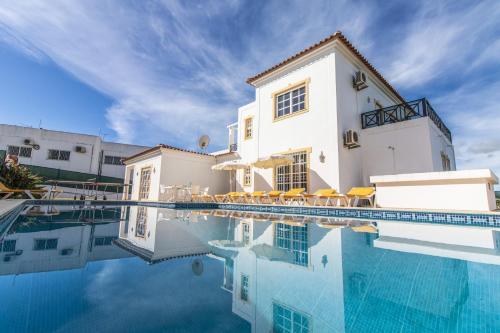 Villa Pacheco by Algarve Holidays