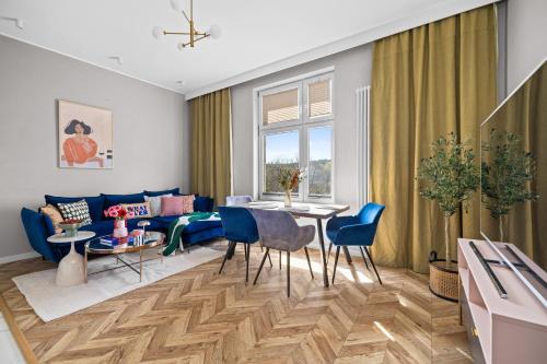 Salt & Garden with Parking by Praia Apartments