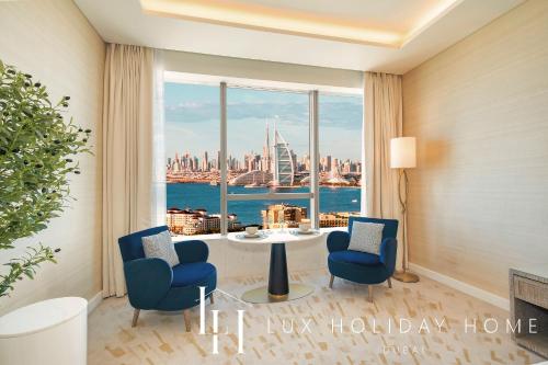 LUX Iconic Views at The Palm Tower Studio 2