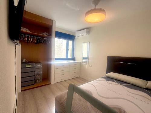 Céntrico con piscina y parking Terraza espaciosa