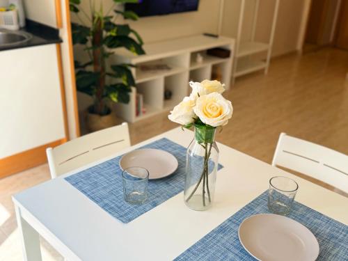 Apt con chill-out, piscina en la azotea a 5 min de la playa y parking privado