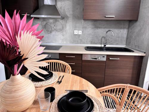 EVAGELIA'S APARTMENT Stylish Central stay!
