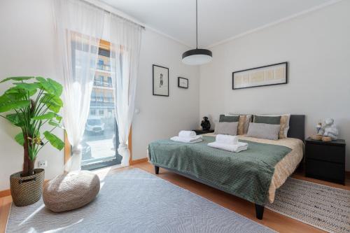 Privilege Apartment Ida with Rooftop Pool, Village Marina - Olhão