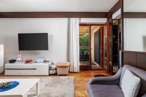 Deluxe Apartment Ana 100 m from the beach