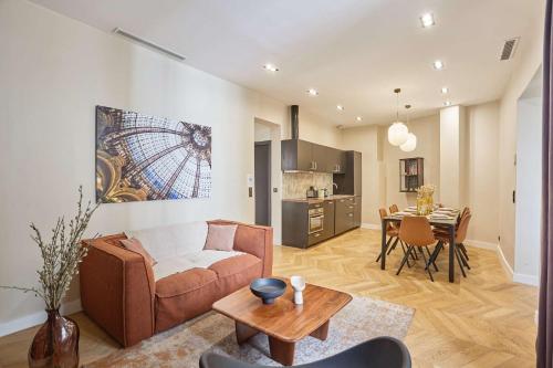 Apartement Place Vendome by Studioprestige