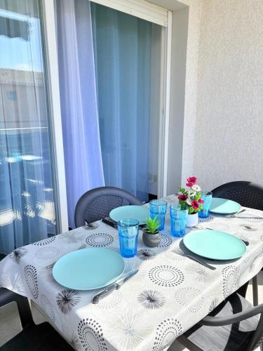 St Cyprien T2 3 etoiles lumineux a 200m de la plage