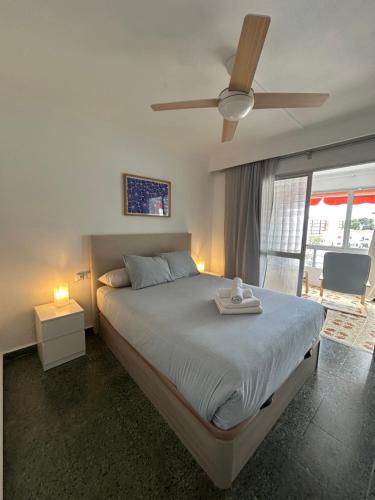 Sea & Mountain View Apartment in Benalmádena
