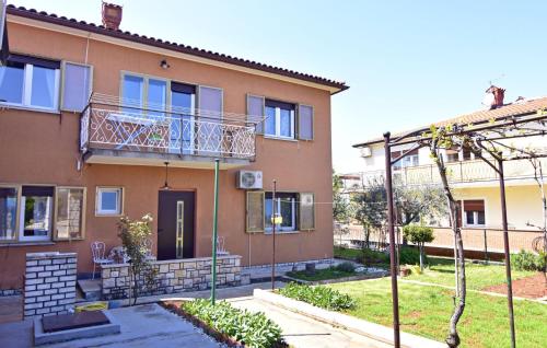 Cozy ground-floor apartment in Umag