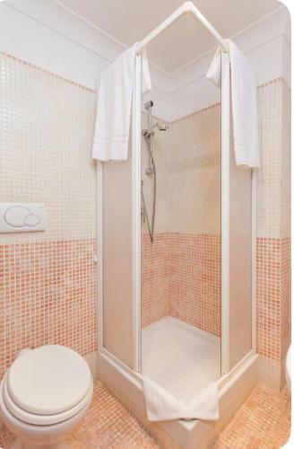 B&B Rifugio di Roma upon Metro B pvt bathroom pvt balcon