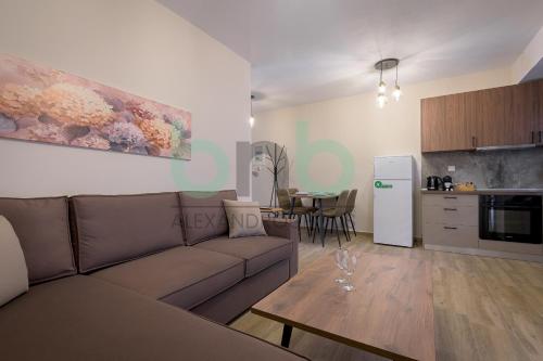 V - Luxury Suites B2