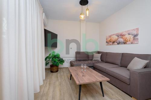 V - Luxury Suites B2