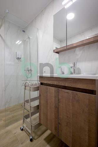 V - Luxury Suites C1