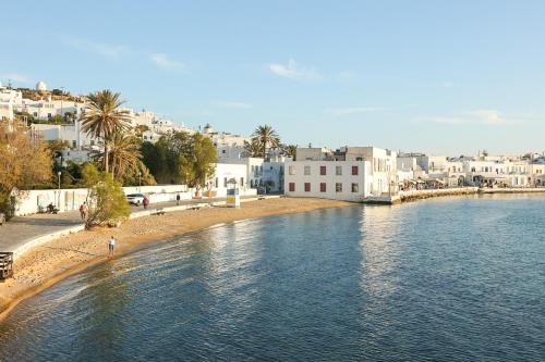 To Kamnaki - beachfront apartment in Mykonos town