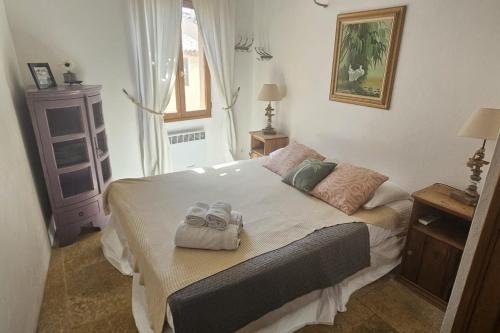 Authentic Old Antibes Duplex with Seaview Terrace