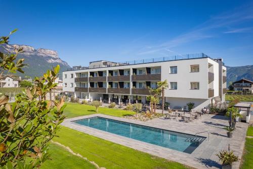 Hotel Cornelian Suites & Rooms