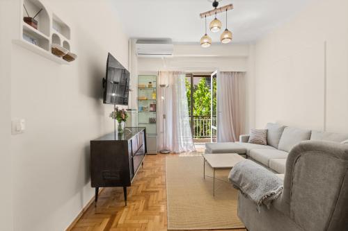 Cozy Two Bedroom Apt Near Katehaki Street & Metro