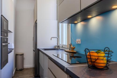 Elegant duplex, very well equipped, close to shops