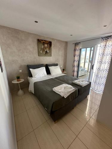 Connie's Sea Side Apartment 2B
