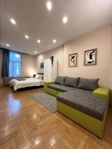 3 BDR Family Apartment FashionStreet