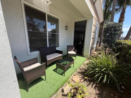 Big 3BD 2BA Apt with Pool and Gym near Venice Beach photo 8