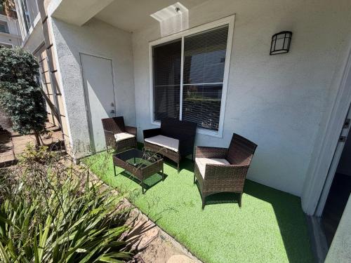 Big 3BD 2BA Apt with Pool and Gym near Venice Beach photo 24