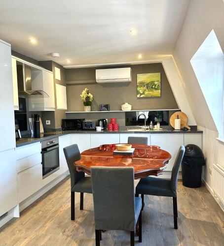 Penthouse near park - air con - Guest and the City photo 4