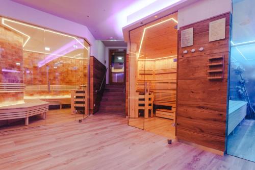 A bathroom at Wellnesshotel Aumühle