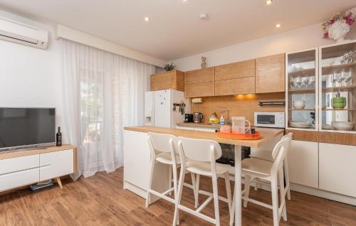 Awesome Apartment In Biograd With Wifi