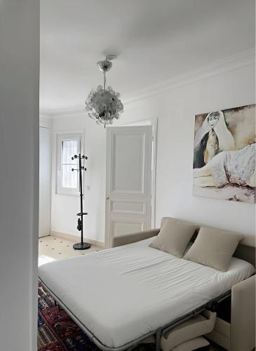 Elegant Apartment - Arc de Triomphe