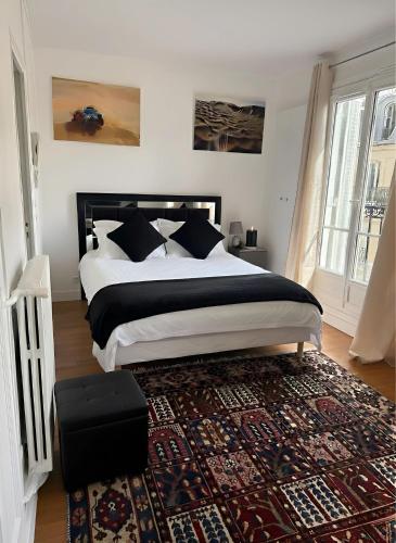 Elegant Apartment - Arc de Triomphe