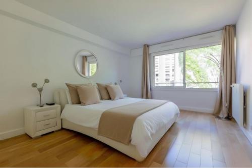 Cosy Apartment - Eiffel Tower