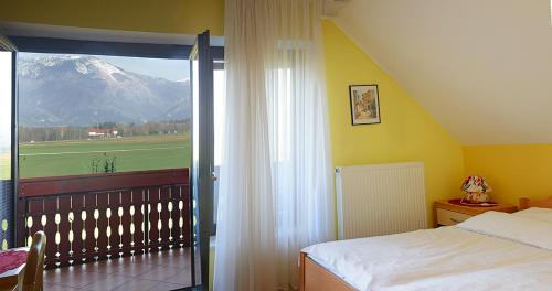 Postel nebo postele na pokoji v ubytování Bed and Breakfast Valjavec