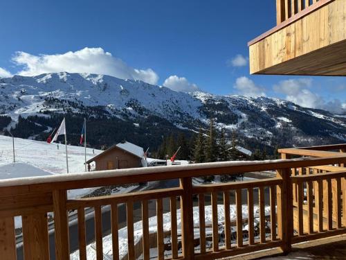 Appartement skis aux pieds, vue ensoleillée - 11 pers. - FR-1-613-146