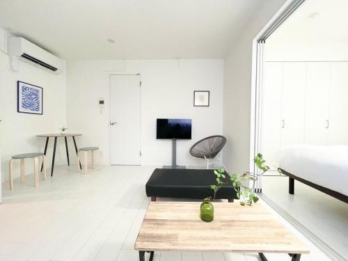 Yokohama Station Bright Apt for 4 10 min Walk
