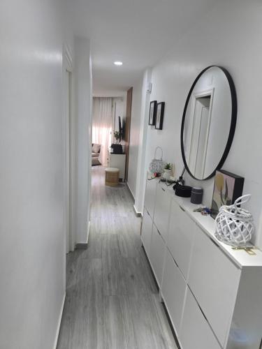 Salou Centre, C Bilbao 100 m beach, sleeps 4