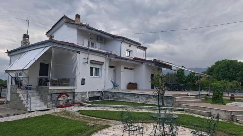 Alesta Apartment