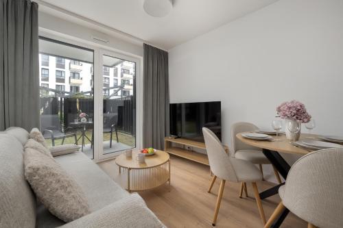 Stylish Apartments for 4 People with Underground Parking by Noclegi Renters