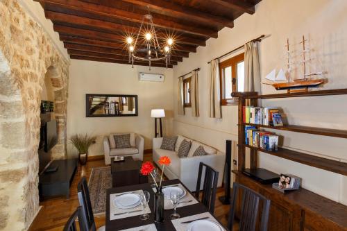 Filoxenia Boutique House Old Town