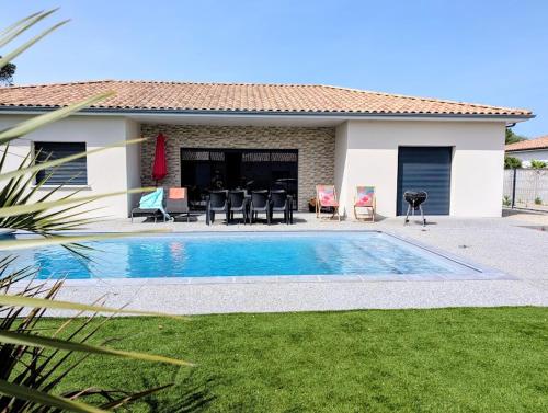 Prestigious villa between Vignobles Océan and Bordeaux avec piscine