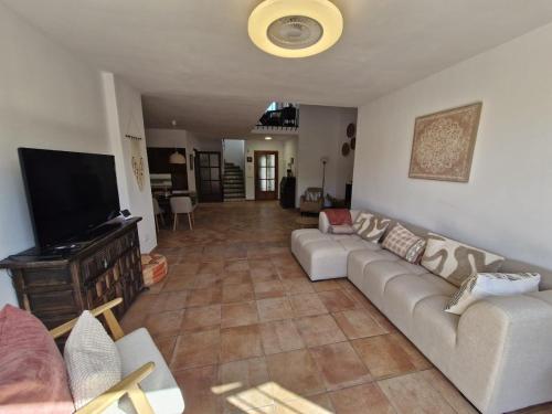 La Licorne, Semi detached chalet by Theka Services