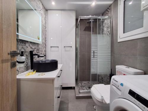 Stylish studio in Thissio near Acropolis