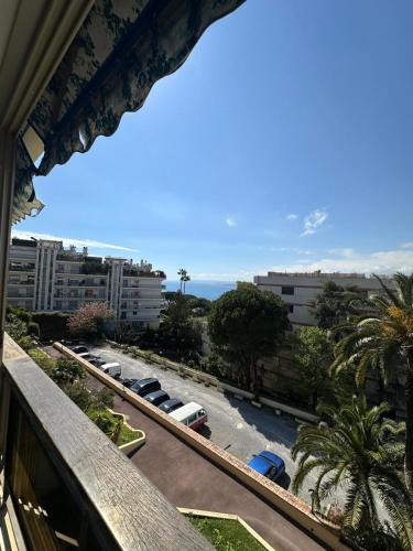 Exceptional apartment Mont Boron with sea view